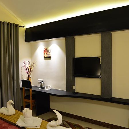 Harshikhar Hotel Bhīm Tāl Δωμάτιο φωτογραφία