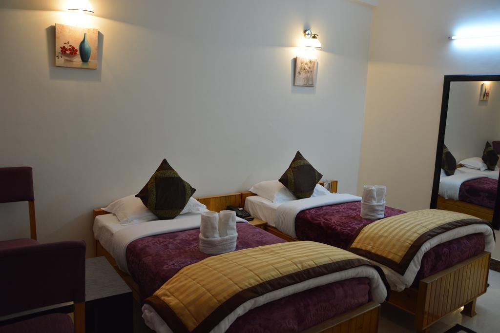 Harshikhar Hotel Bhīm Tāl Δωμάτιο φωτογραφία