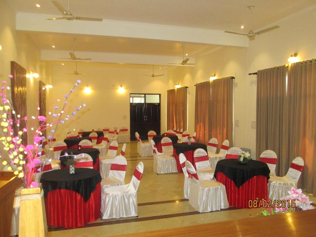 Harshikhar Hotel Bhīm Tāl Εξωτερικό φωτογραφία